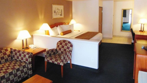 Magnuson Hotel Manitou Springs image 16