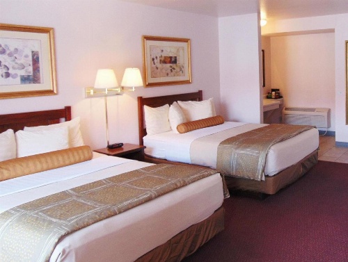 Magnuson Hotel Manitou Springs image 3